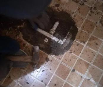 北京市卫生间漏水维修公司为您分享下卫生间渗水如何处理及注意事项
